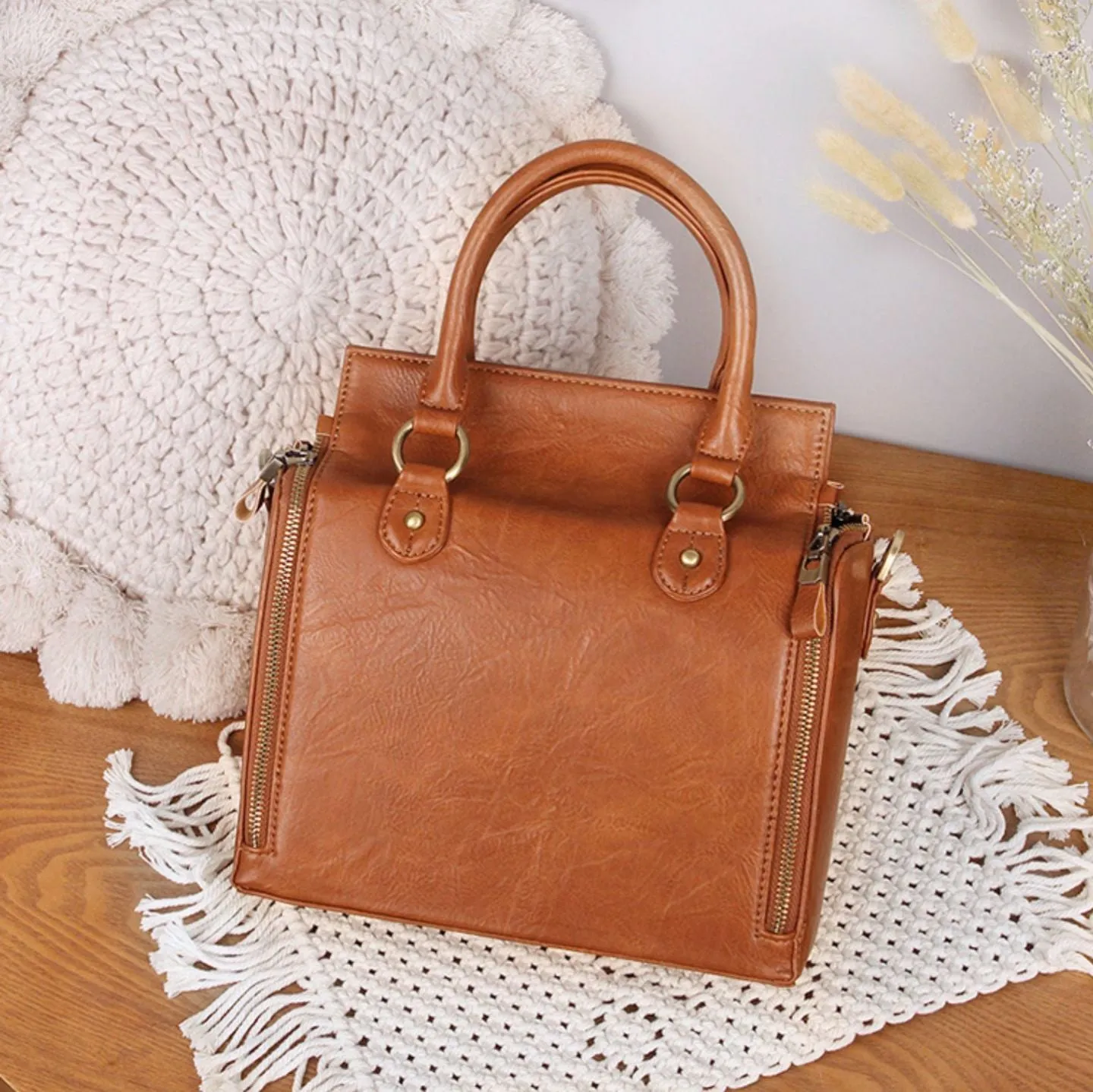Traveller's Carry-All Bag (Cognac Brown)